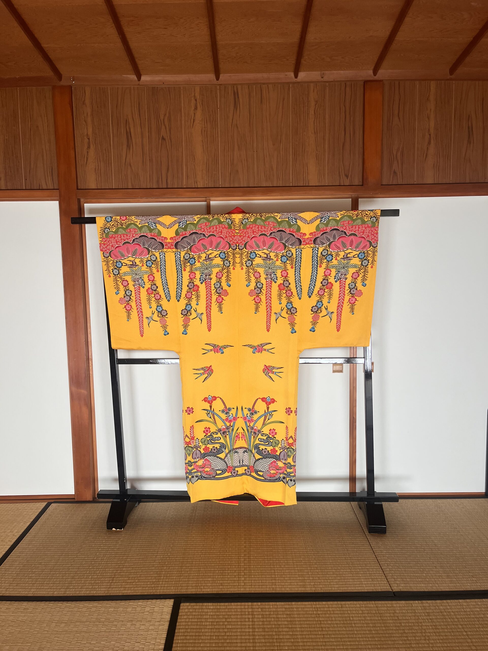 琉球紅型 びんがた 掛軸 掛け軸 松竹梅 鶴亀 城間栄順 沖縄 インテリア 琉球紅型 びんがた 掛軸 掛け軸 松竹梅 鶴亀 城間栄順 沖縄 インテリア